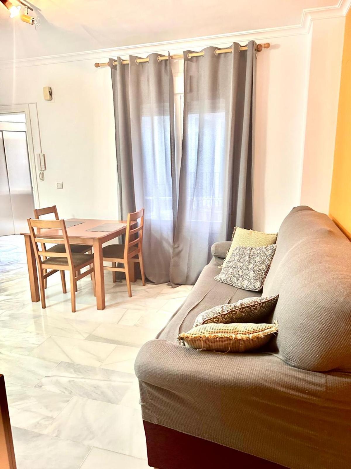 2 Min Centro Y Playa Calle Independencia 푸엔히롤라 외부 사진